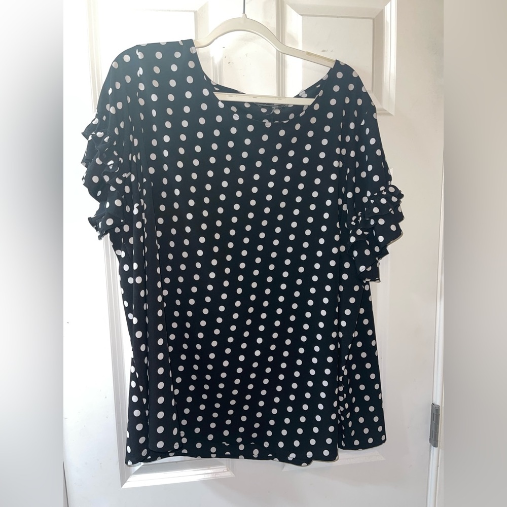 Lane bryant ruffled sleeve blouse size 24